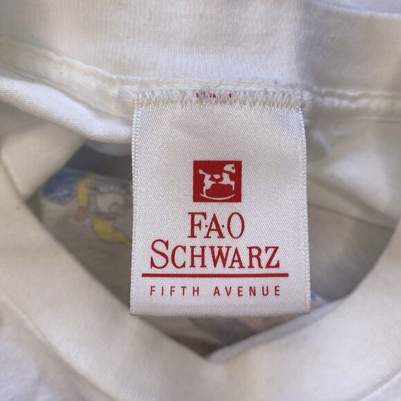 Vintage FAO Schwarz Fifth Avenue Graphic Tee Shirt. XL. Single Stitch. Cotton. - Picture 14 of 15